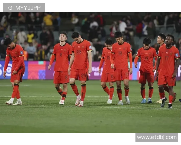 克罗地亚足球明星闪耀绿茵场引领球队走向世界舞台