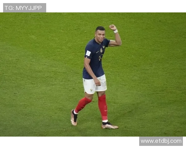 国际足球巨星姆巴佩的职业生涯及成就详解