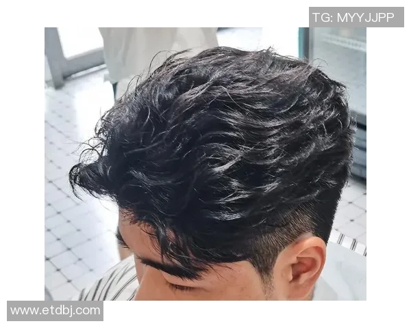 如何剪出与足球球星同款发型轻松打造明星范儿